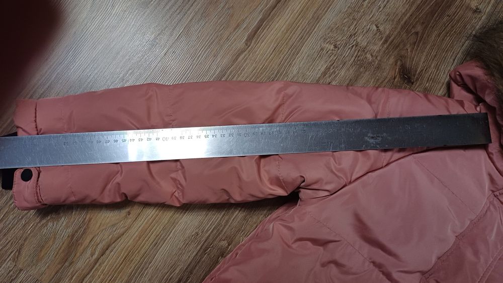 Пальто куртка на дівчинку  зима Reserved р.140