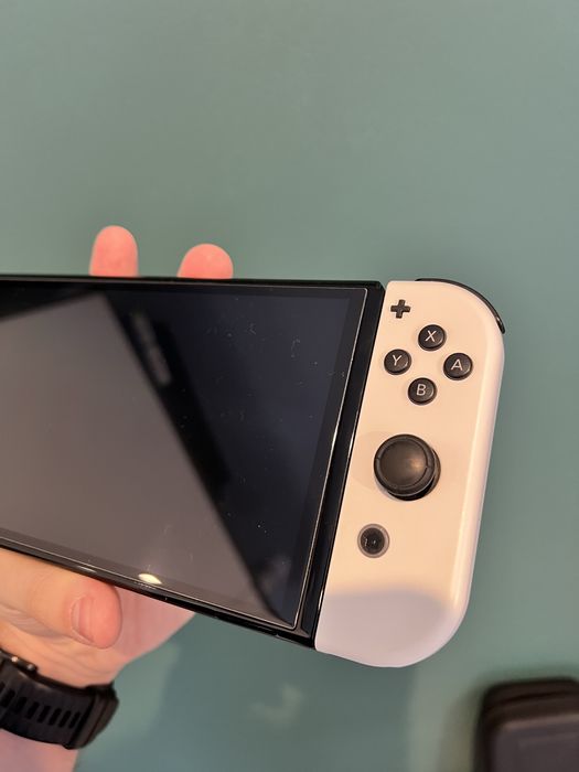 Nintendo Switch Oled 64gb + karta 128gb