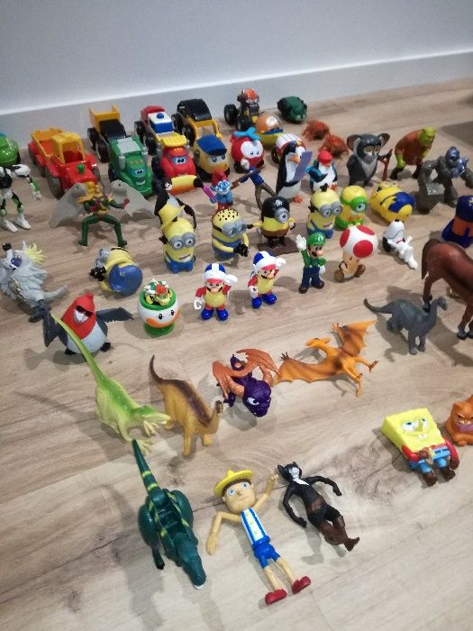 conjunto de figuras animadas bonecos e carros