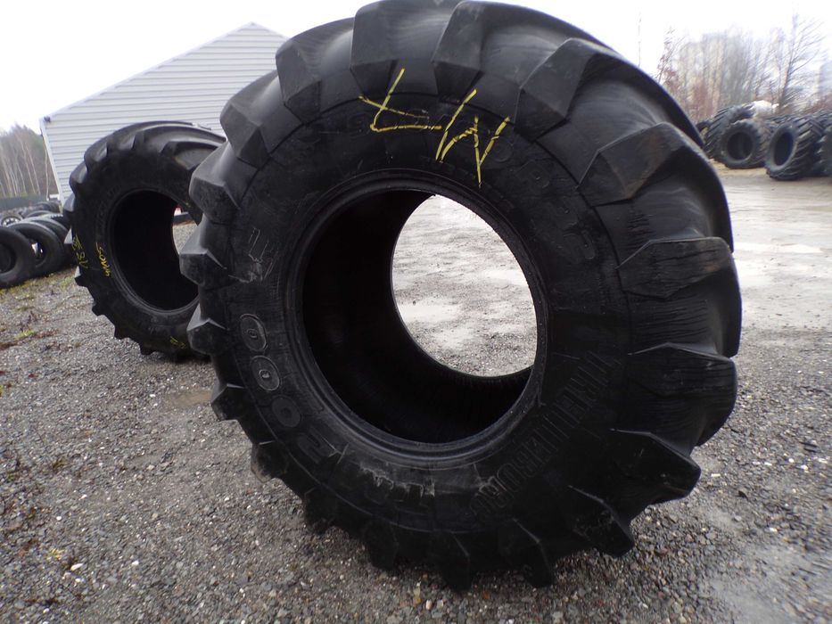 Opona 900/60R32 TRELLEBORG TM 2000 (3900 netto)