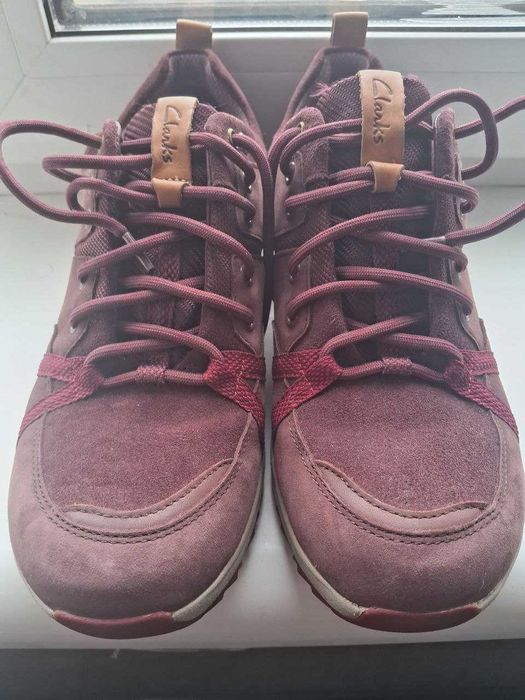 Женские кроссовки clarks