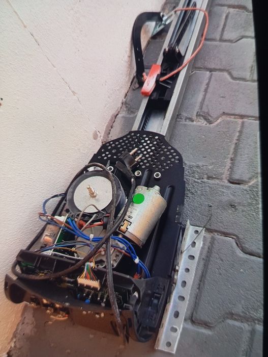 Quiti motor de garagem