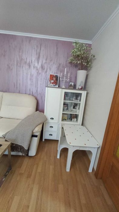 Трикімнатна квартира на Південно-Заході, хороший стан.