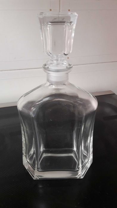 Garrafa decorativa de vidro - pode ser para colocar água