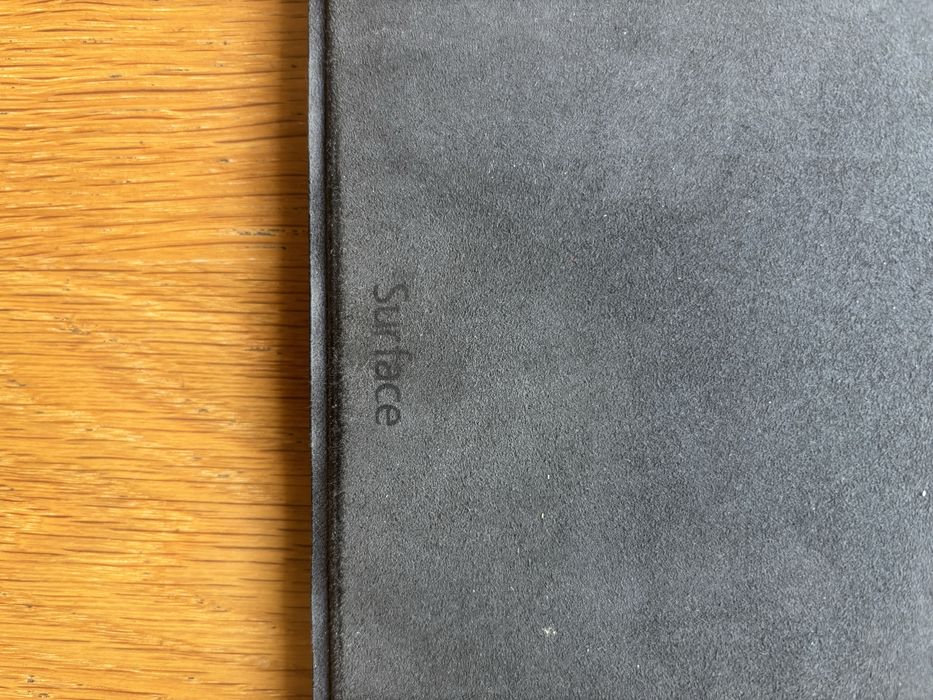 Microsoft Surface Pro 4 com teclado