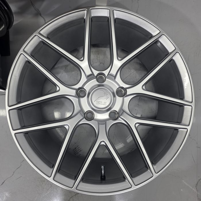 Jantes 18" originais Fav1 Model 32 5x120