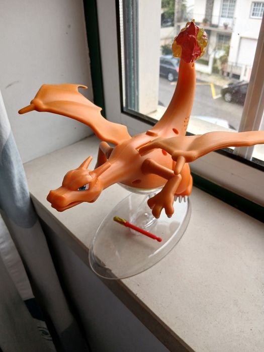 Charizard Electrónico