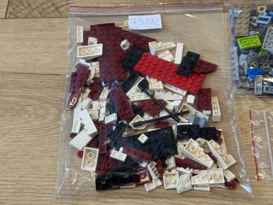 LEGO Star Wars 75182 Republic Fighter Tank jak 75342