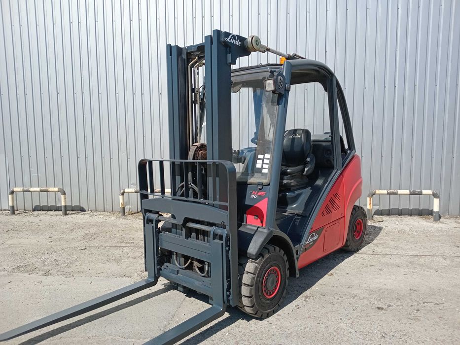 вилковий навантажувач LINDE , ГАЗ , 2,5т , 5,5м