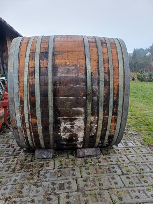 Dębowa beczka po winie 2600l