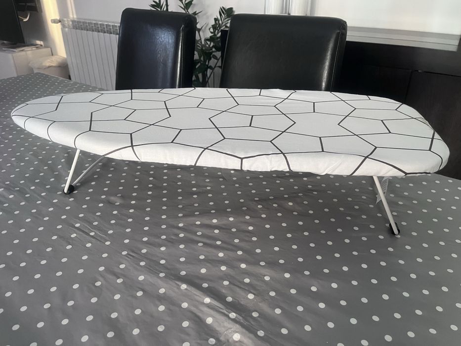 Tábua de engomar portátil Ikea Como nova