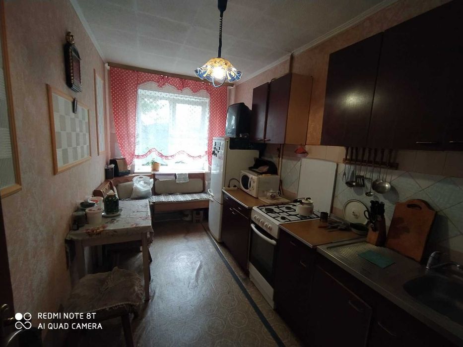 Оренда ізольованої кімнати на Сихові