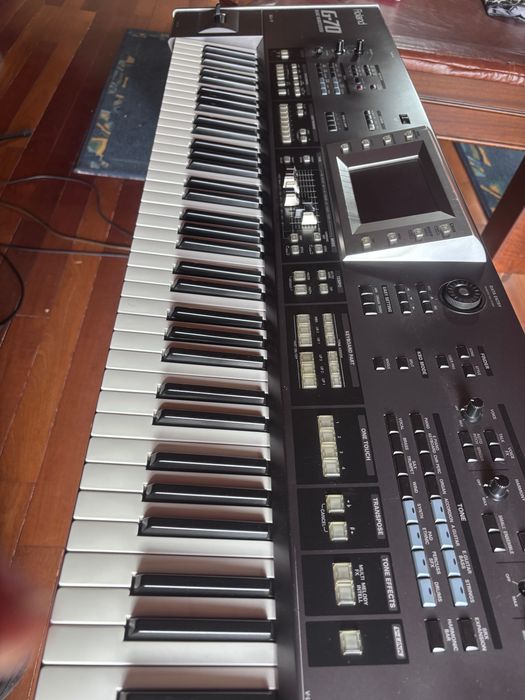Roland G-70 Music Workstation – 76 teclas
