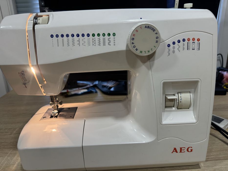 Швейная машинка AEG 11220