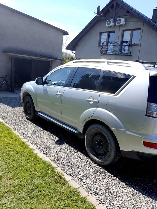 Mitsubishi Outlander II