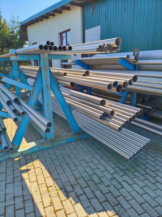 Blachy stalowe, rury, materiały hutnicze, podpory, podstawy