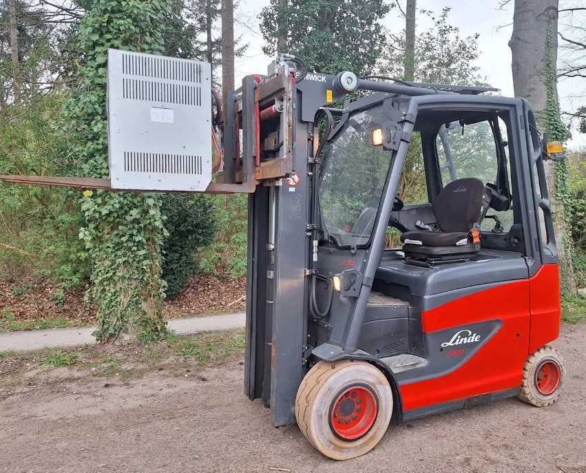 Empilhador Elétrico LINDE 3T