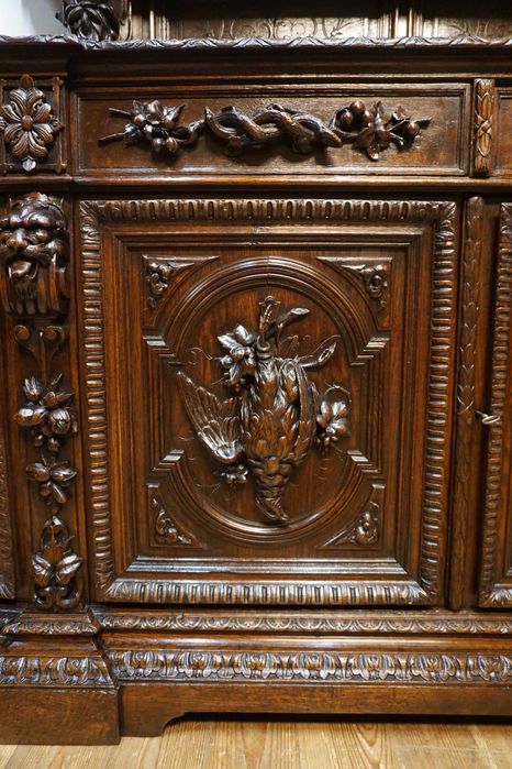 Stary myśliwski bufet komoda z dużą bogato rzeźbioną nadstawką orygina