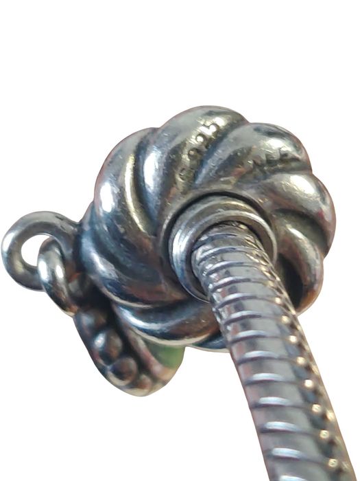 Pulseira e conta Pandora em prata 925