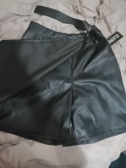 Spódnico spodenki ekoskóra