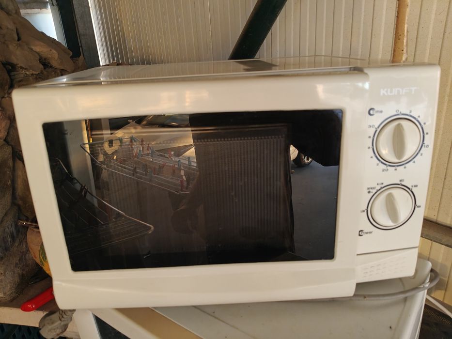 Microondas kunft 20 litros