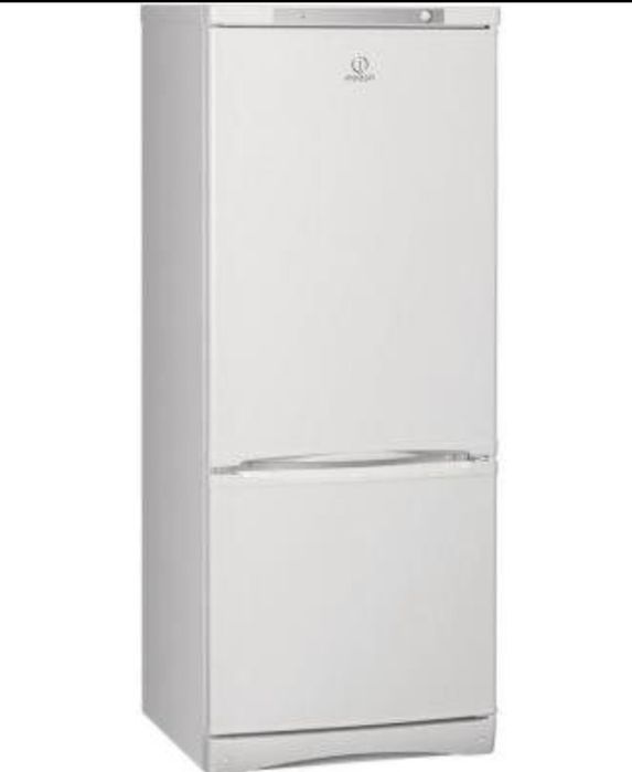 Продам холодильник Indesit