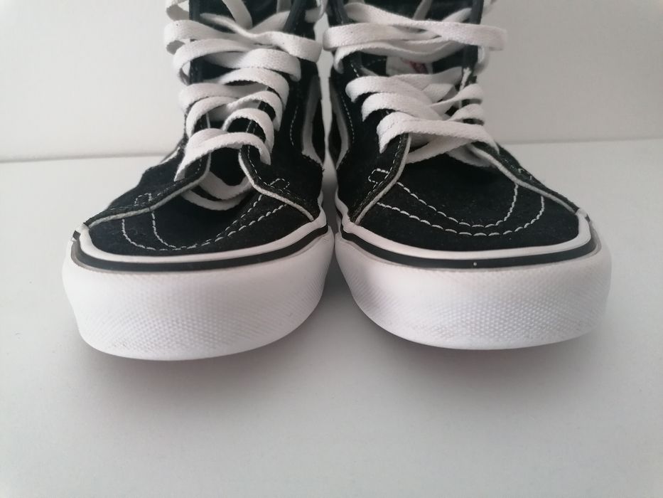 Sapatilhas Vans Sk8-Hi preto branco, Eur 35.0

Tamanho Eur 3