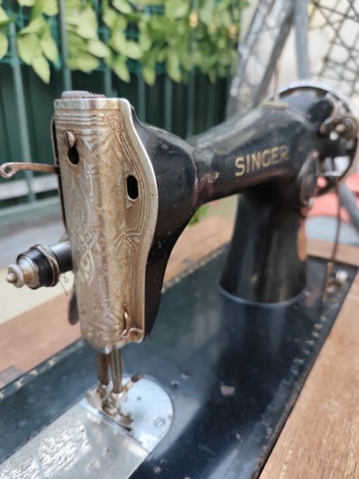 Máquina de costura antiga Singer