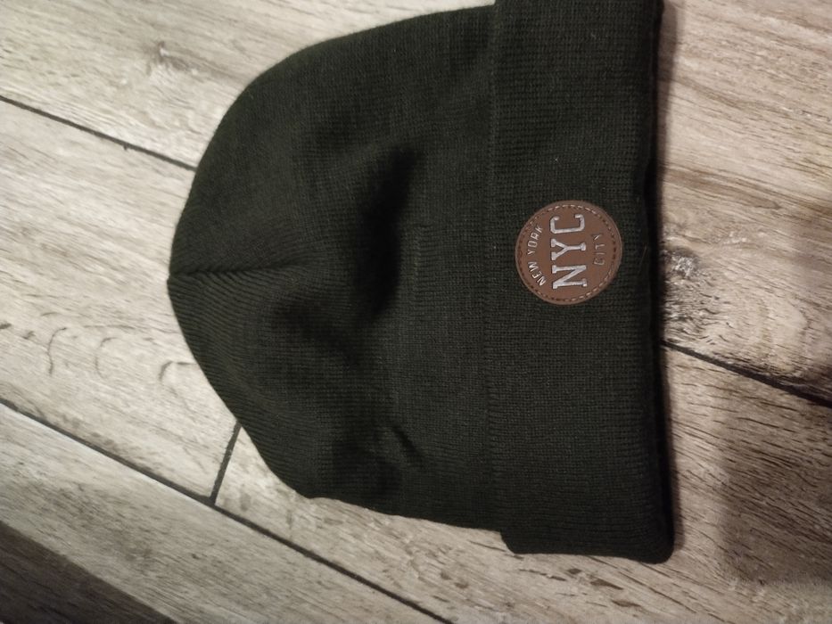 Zielona czapka zimowa