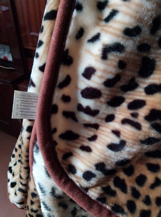 Покрывало на диван.