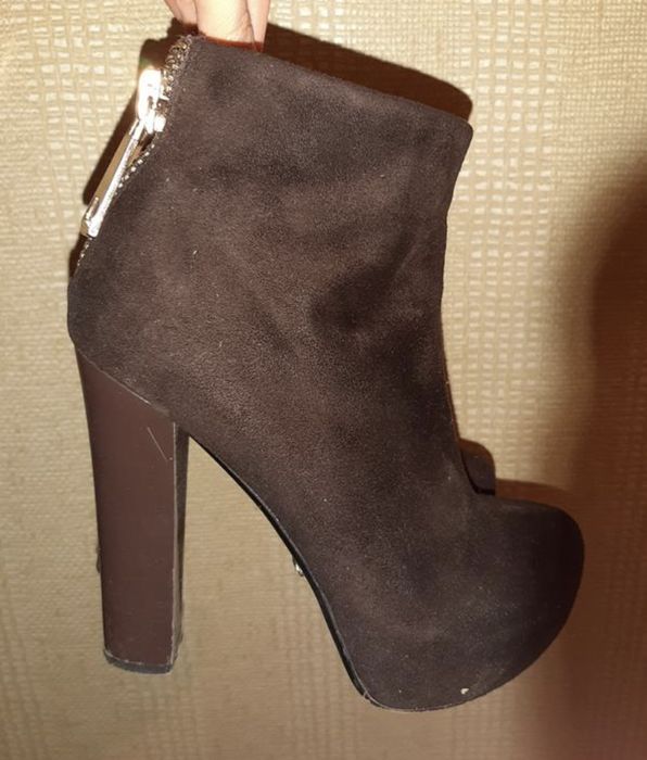 Жіночі ботильйони короткі на стійкому каблуку 36 розмір