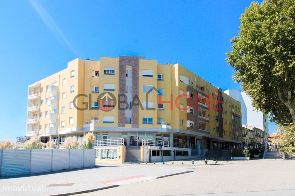 Loja Comercial no Centro de Gondomar