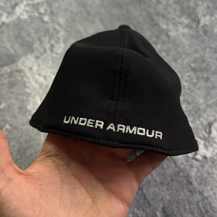 Кепка чорна чоловіча under urmour CENTER logo , андер армур кепка