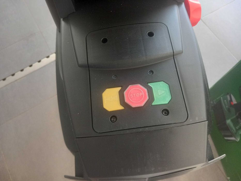 Rozdrabniacz do gałezi frezowany Bosch axt 25 tc profesjonalny 2500 W