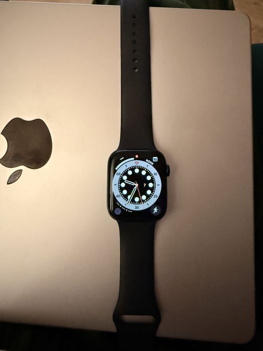 Apple Watch Series 8 - 45mm midnight