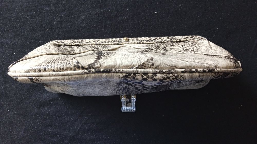 Elegancka kopertówka wezowa