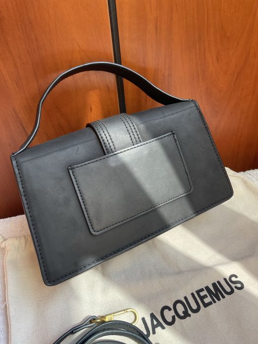 Jacquemus чорна шкіряна сумка з ремінцем та пильником — zdjęcie 3