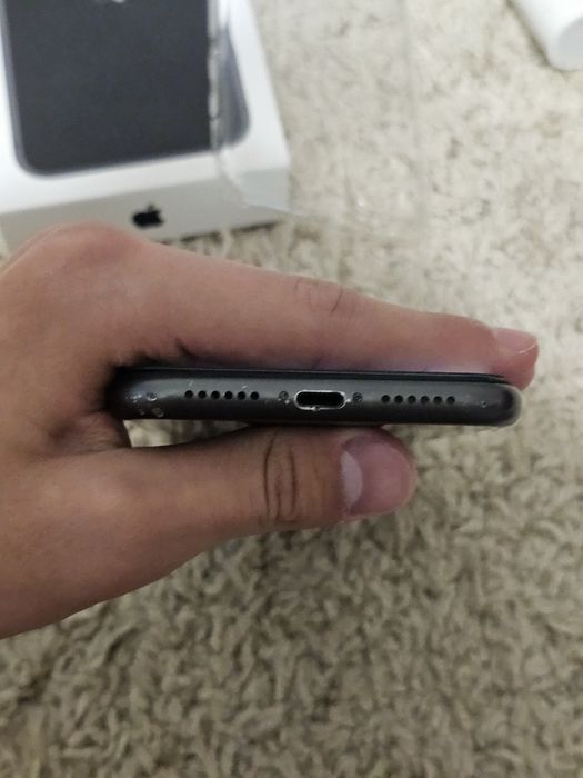 Iphone 11 Neverlock Гарний стан