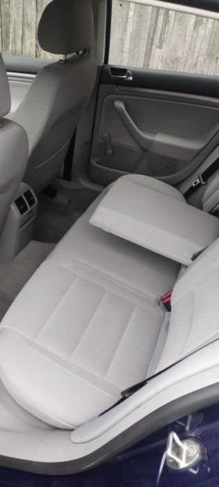 Volkswagen Golf V 5 1.6 benzyna 5 drzwi sprowadzony