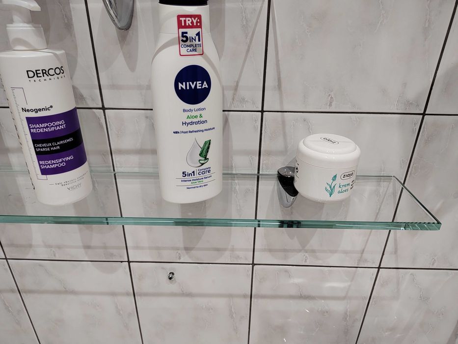 Półki szklane - grube szkło