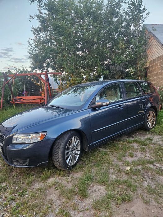 Volvo V50