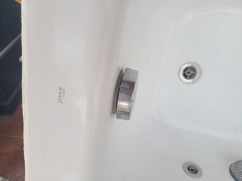 Banheira Hidromassagem Roca