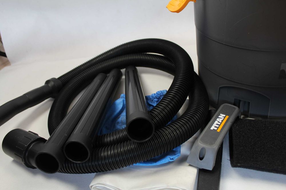 Odkurzacz przemysłowy Titan TTB774VAC 1300 W 16 L