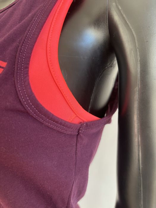 Fioletowa bluzka na ramiączkach bokserka wbudowany biustonosz stanik