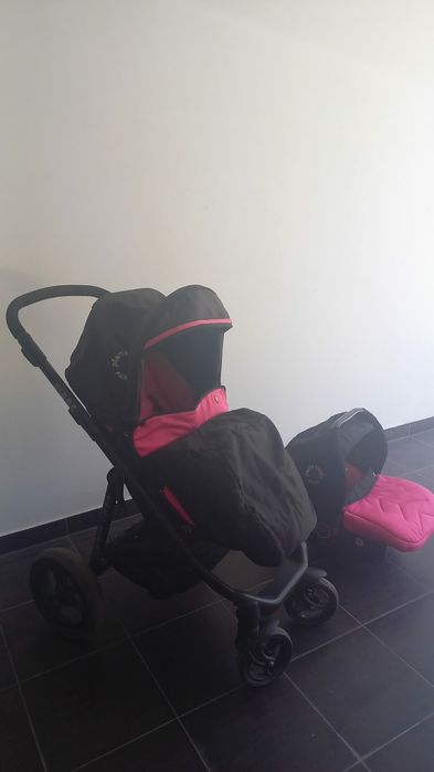 Carrinho de Bebé Pierre Cardin