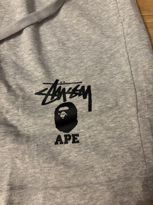 Stüssy x BAPE szare spodenki