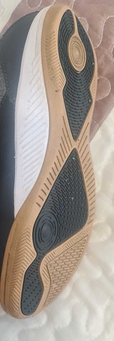 Halówki DECATHLON stan bdb / KIPSTA / 35