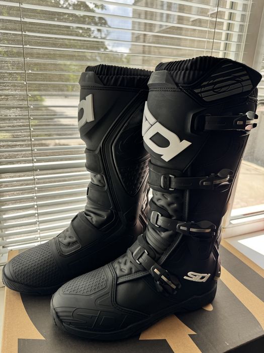 Мотоботи SIDI ендуро мотокрос мото боти
leatt fox alpinestars tech 7 kovi geon gaerne sg10 SG12