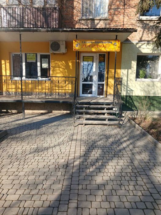 Здам частину приміщення в оренду.власник