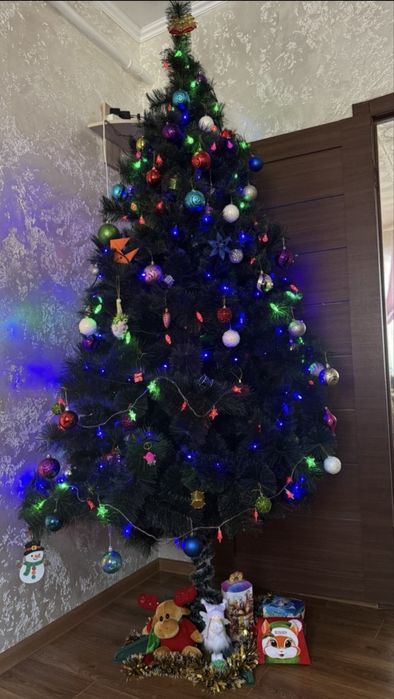 Віддам ялинку без іграшок